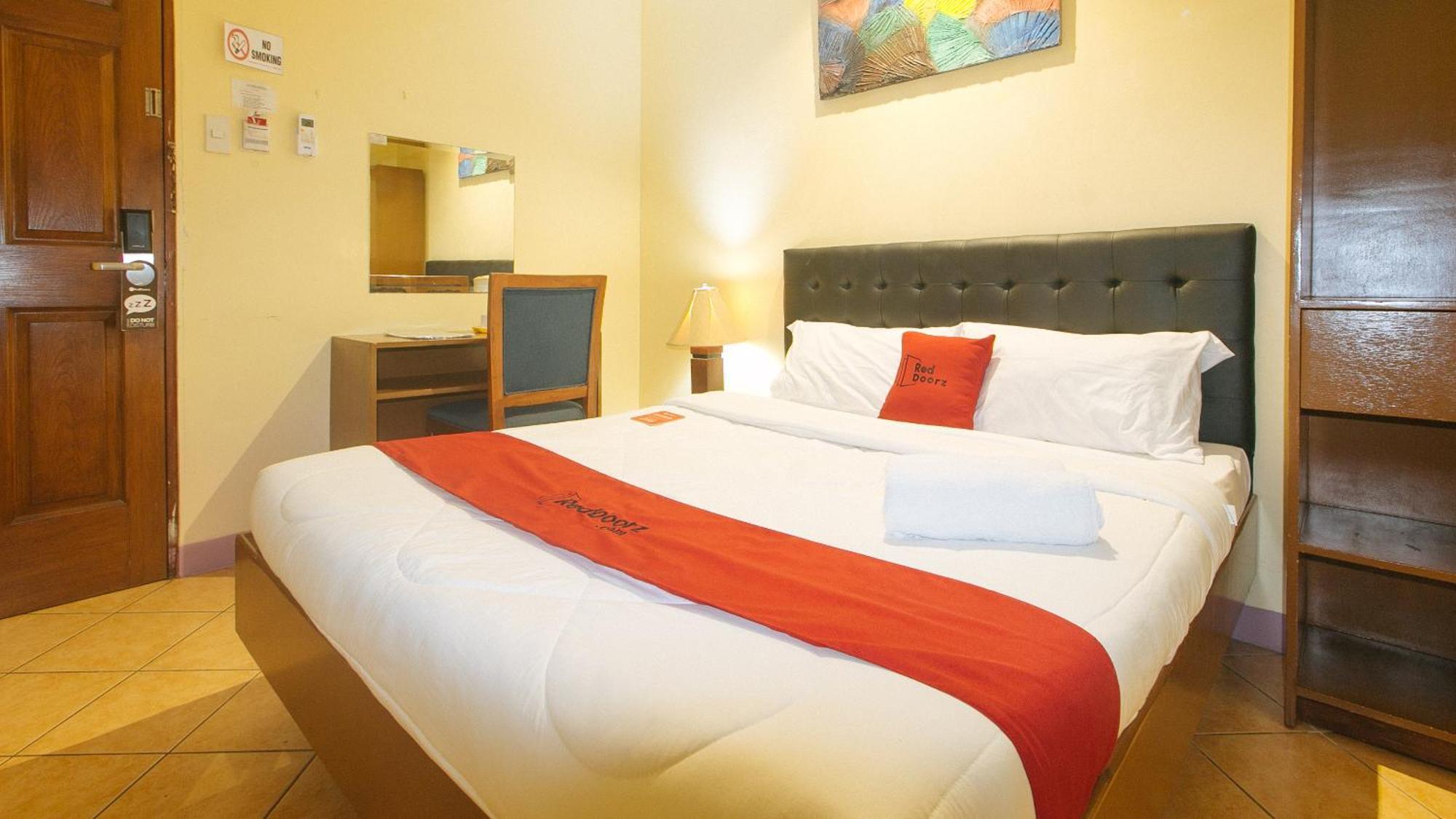Reddoorz At Comfy Inn Ermita Manila Dış mekan fotoğraf