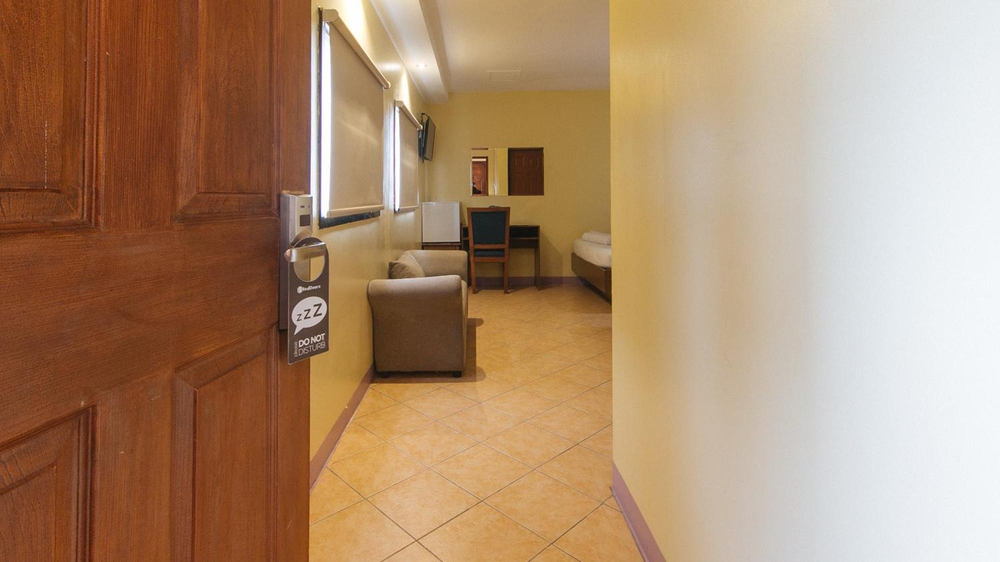 Reddoorz At Comfy Inn Ermita Manila Dış mekan fotoğraf