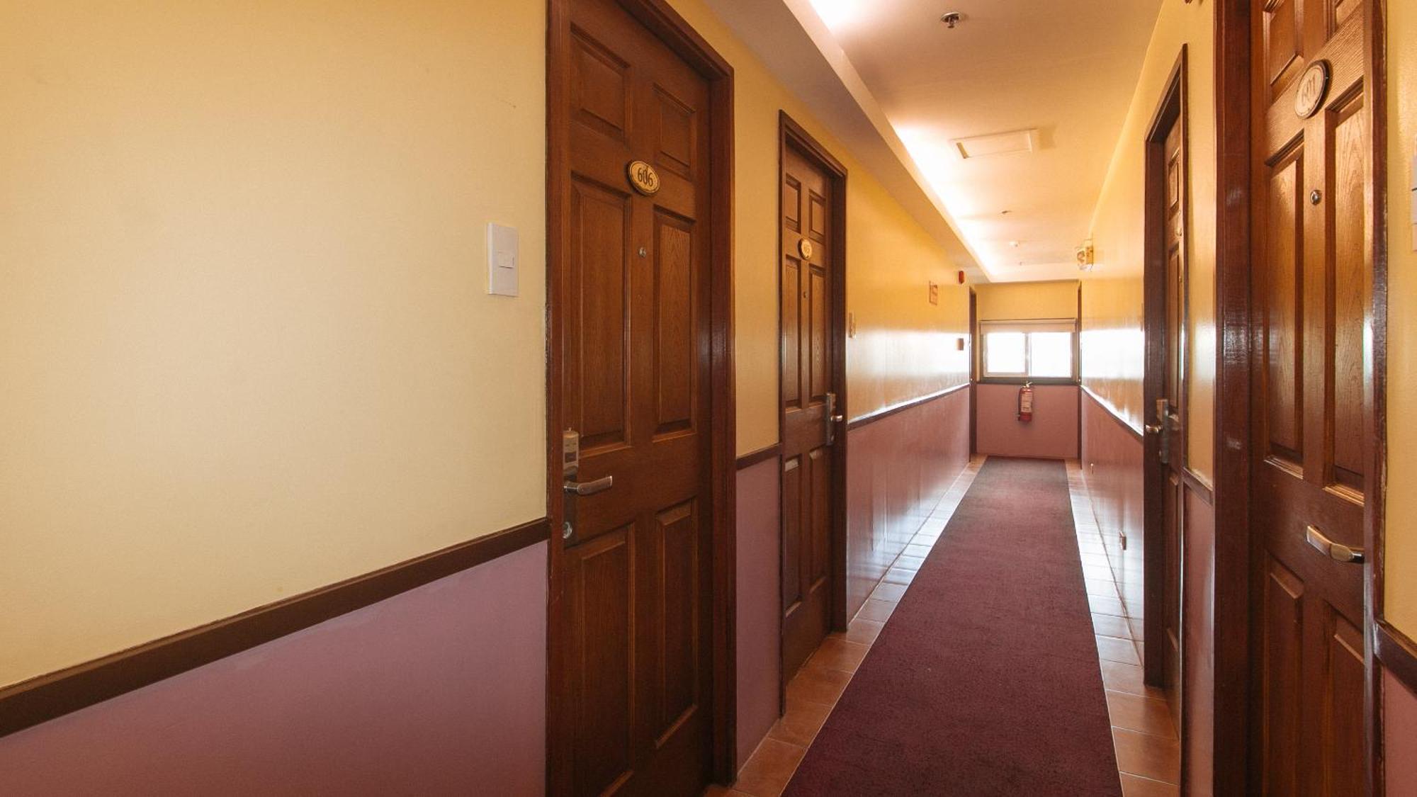 Reddoorz At Comfy Inn Ermita Manila Dış mekan fotoğraf